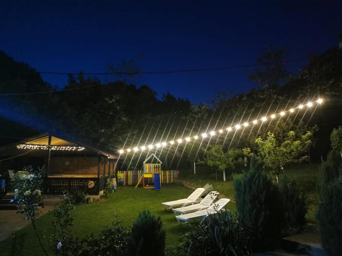 Casa Noastra Hotel Orsova Kültér fotó